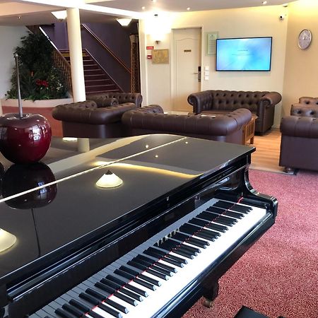 Hotel Altina Pacy-sur-Eure Екстериор снимка