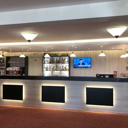 Hotel Altina Pacy-sur-Eure Екстериор снимка