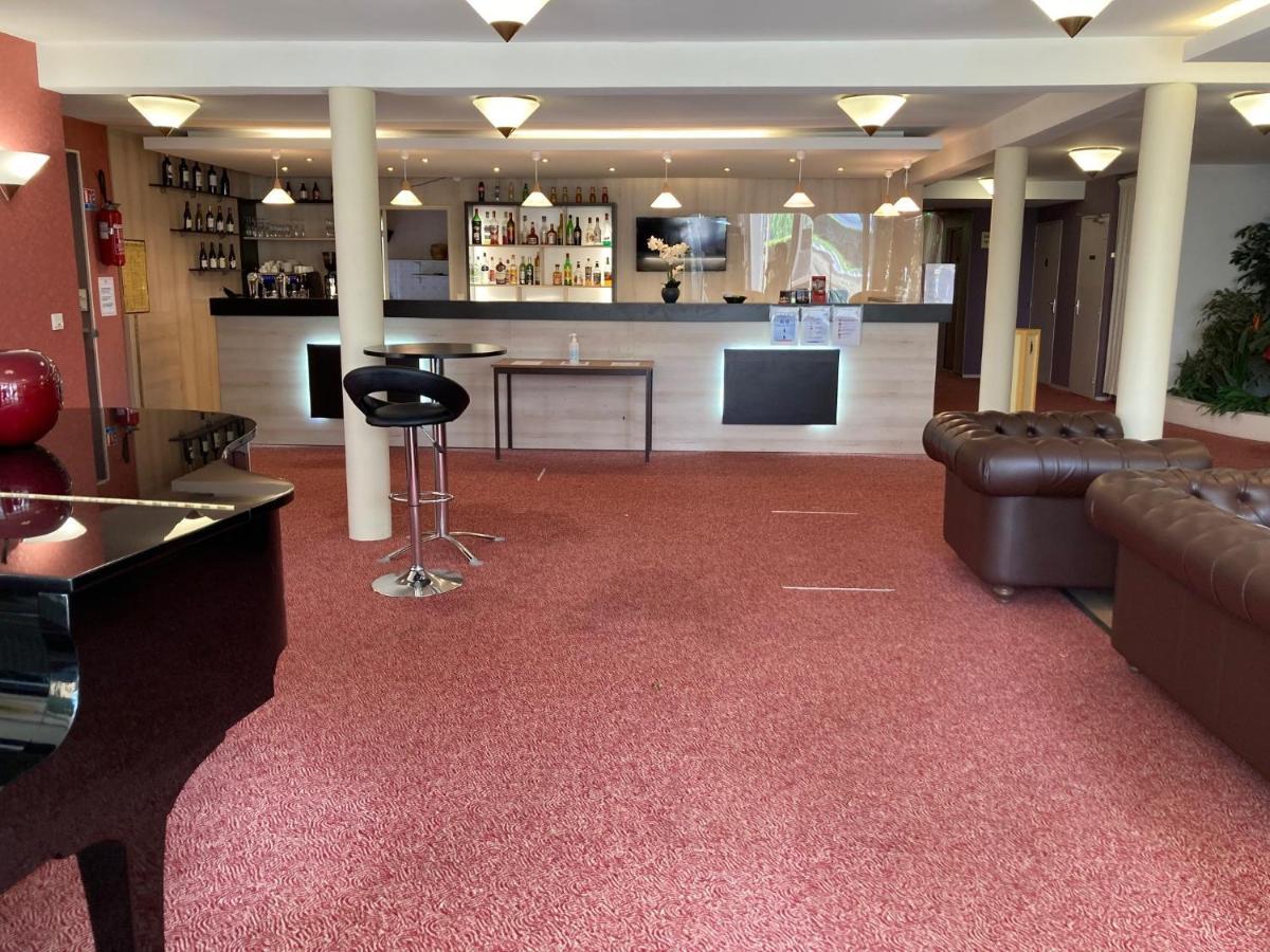 Hotel Altina Pacy-sur-Eure Екстериор снимка