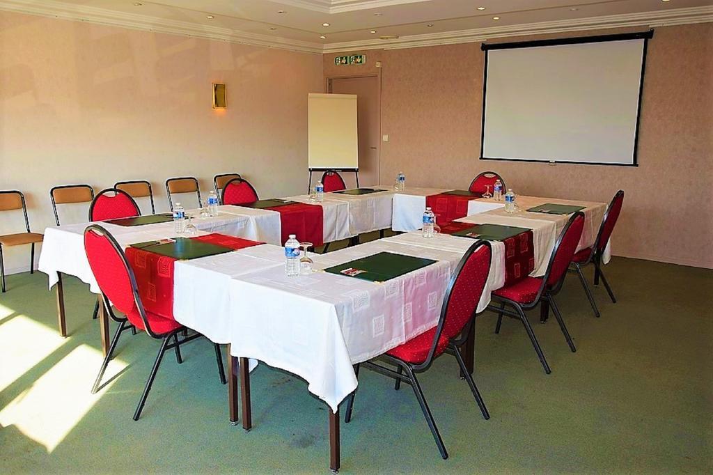 Hotel Altina Pacy-sur-Eure Екстериор снимка