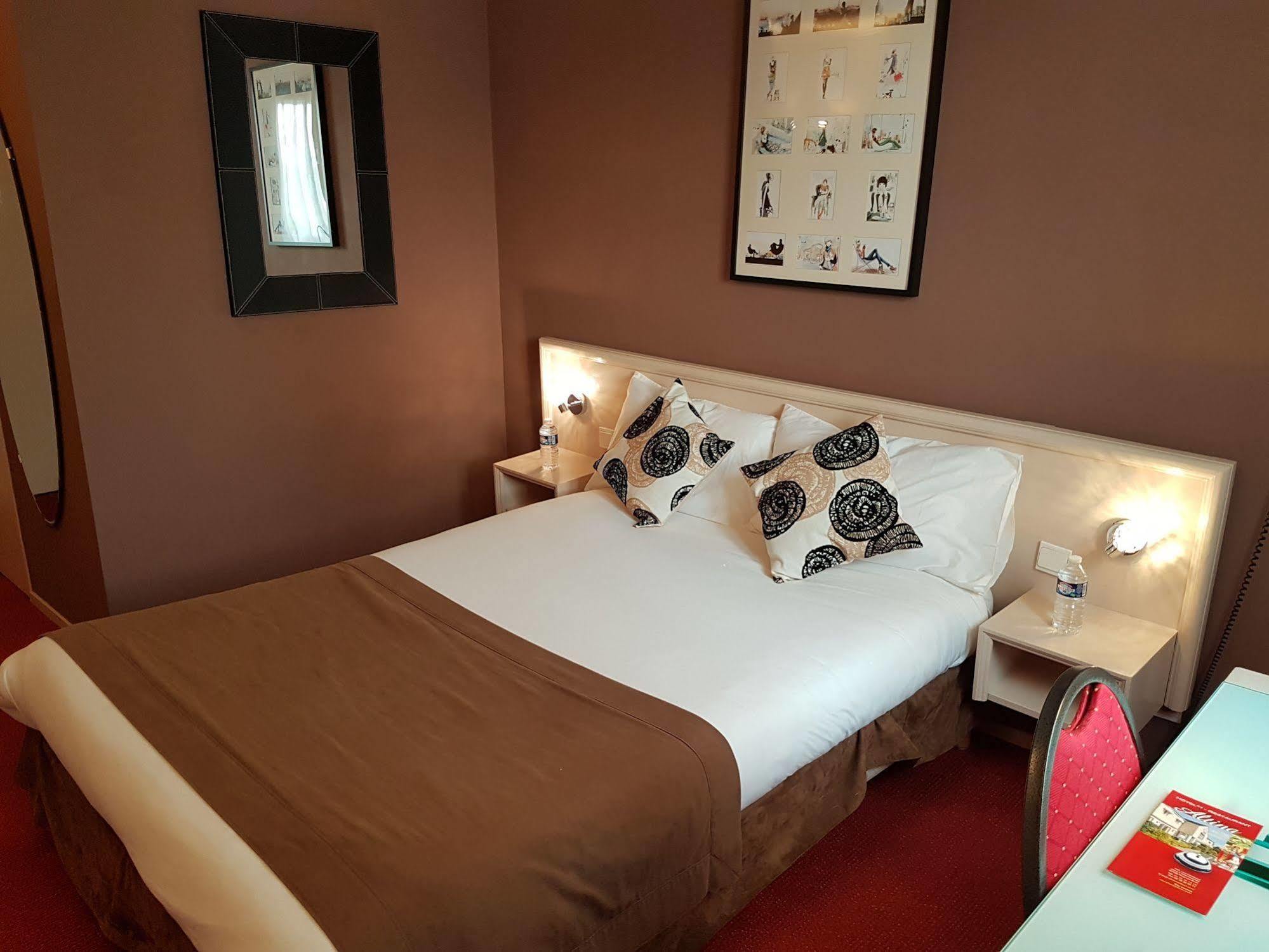 Hotel Altina Pacy-sur-Eure Екстериор снимка