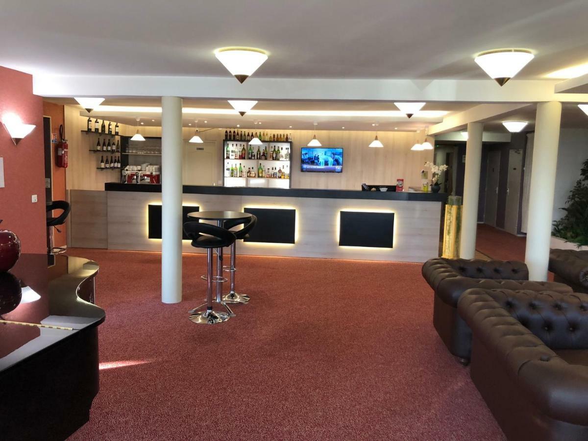 Hotel Altina Pacy-sur-Eure Екстериор снимка