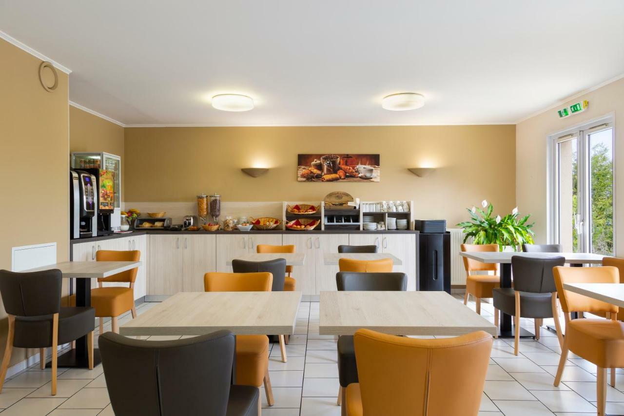 Hotel Altina Pacy-sur-Eure Екстериор снимка