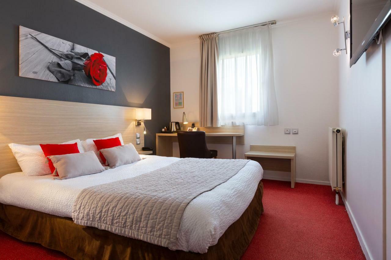 Hotel Altina Pacy-sur-Eure Екстериор снимка