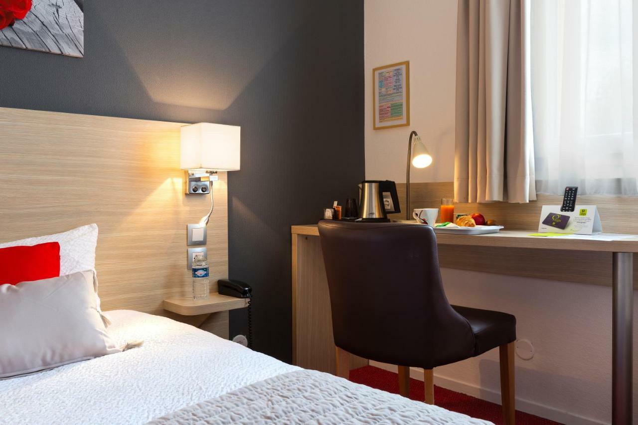 Hotel Altina Pacy-sur-Eure Екстериор снимка