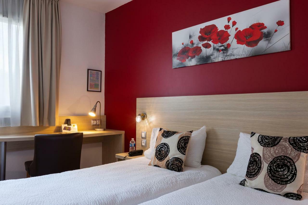 Hotel Altina Pacy-sur-Eure Екстериор снимка