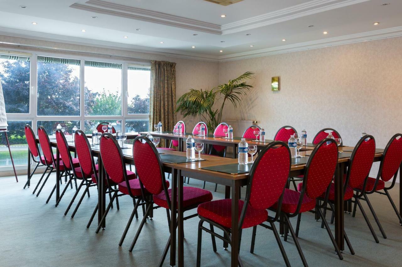 Hotel Altina Pacy-sur-Eure Екстериор снимка